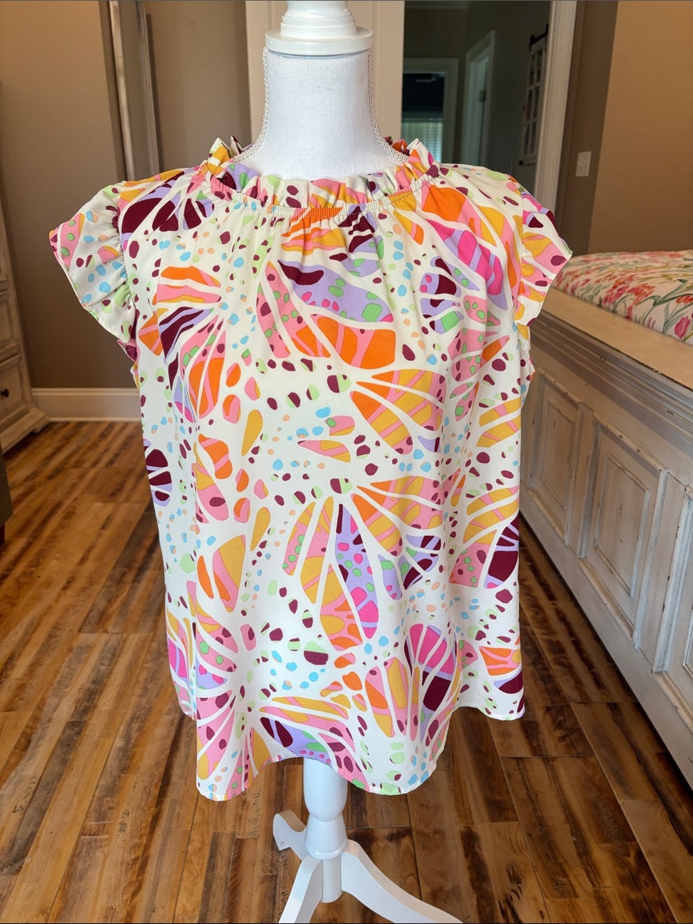 ADORA White Multicolor Flutter Sleeve Blouse size small